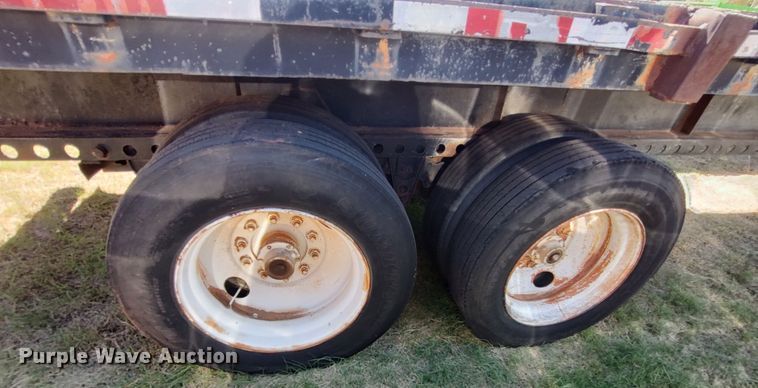 image for item LK9851 1981 Nabors  flatbed trailer