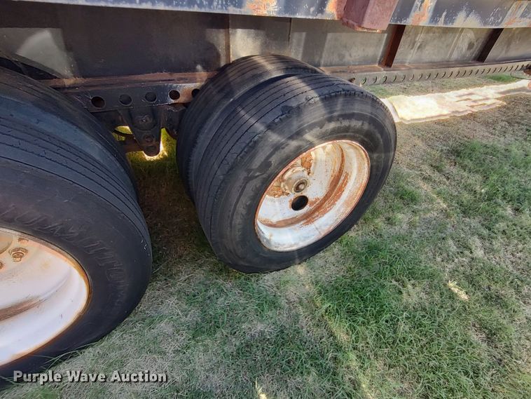 image for item LK9851 1981 Nabors  flatbed trailer
