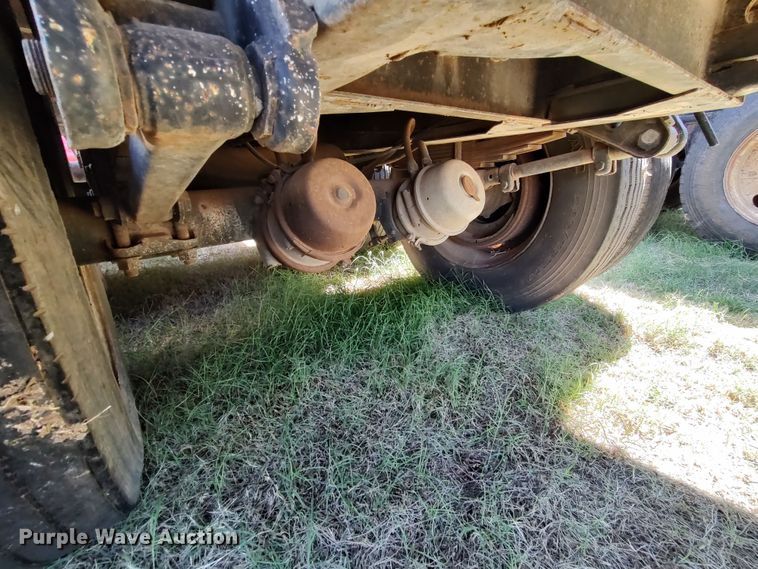 image for item LK9851 1981 Nabors  flatbed trailer