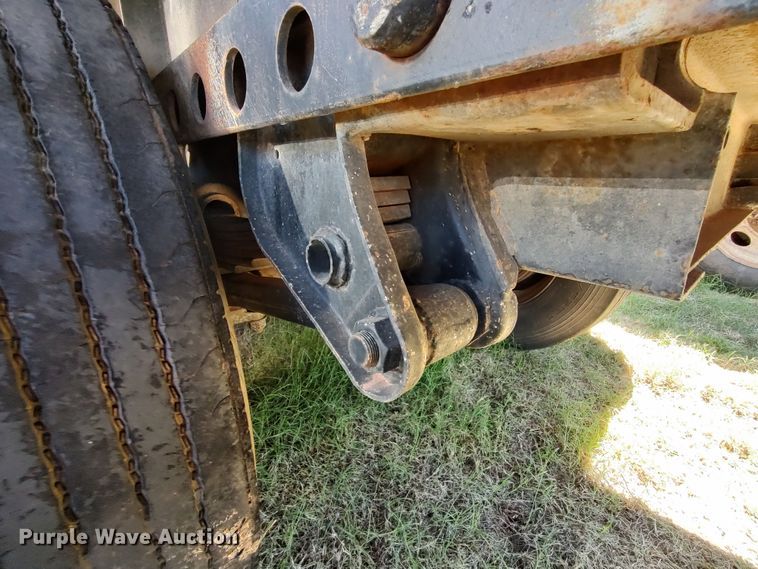 image for item LK9851 1981 Nabors  flatbed trailer