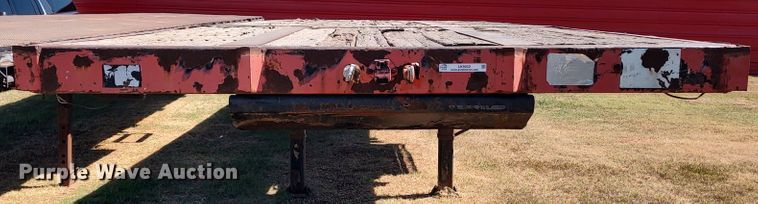 image for item LK9852 1999 Fruehauf PBFL  flatbed trailer