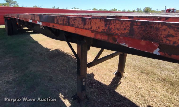 image for item LK9852 1999 Fruehauf PBFL  flatbed trailer
