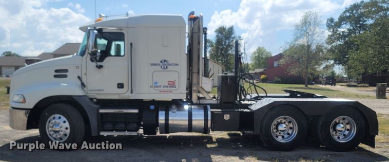 image for item LM9773 2014 Mack CXU613  semi truck