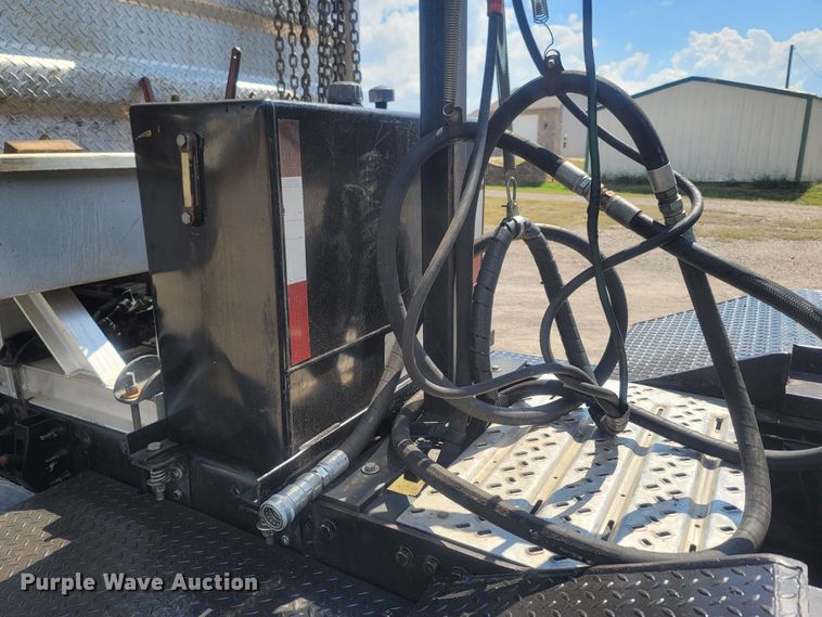 image for item LM9773 2014 Mack CXU613  semi truck