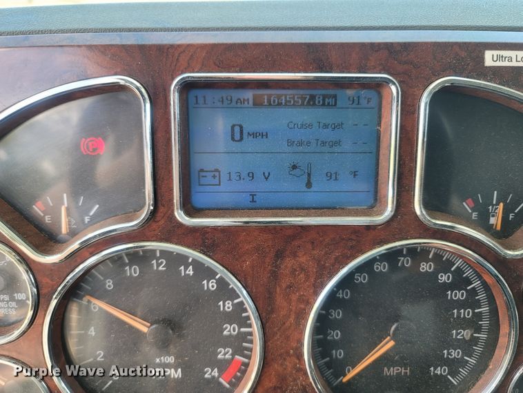 image for item LM9773 2014 Mack CXU613  semi truck