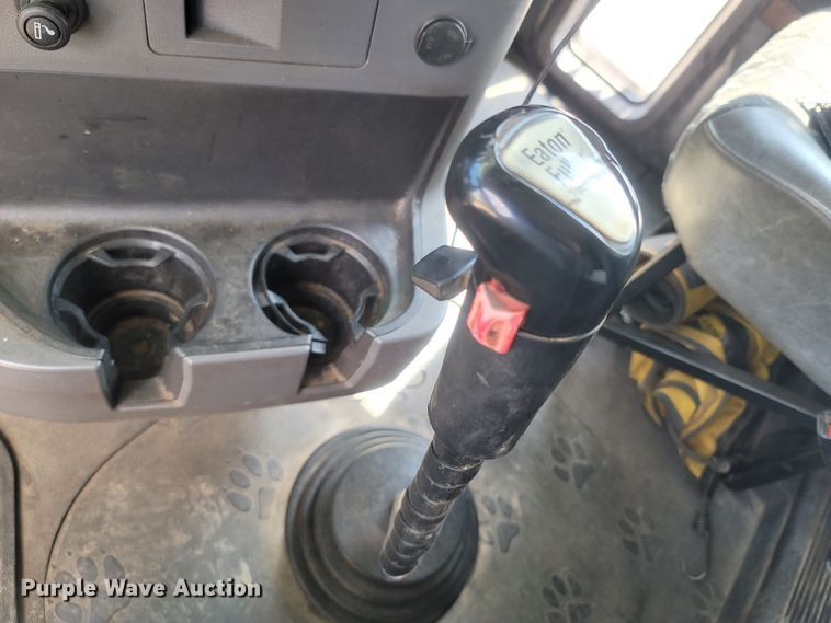 image for item LM9773 2014 Mack CXU613  semi truck