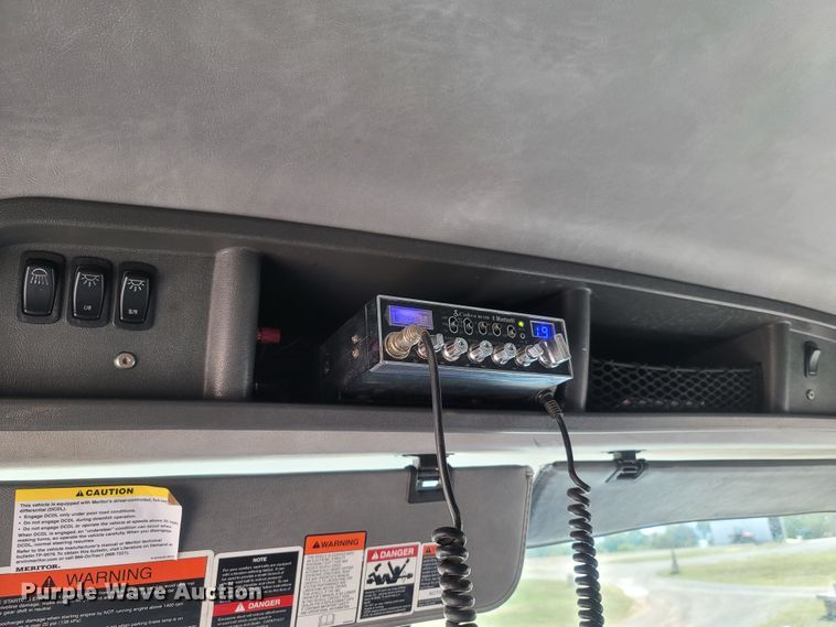 image for item LM9773 2014 Mack CXU613  semi truck