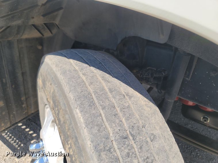 image for item LM9773 2014 Mack CXU613  semi truck