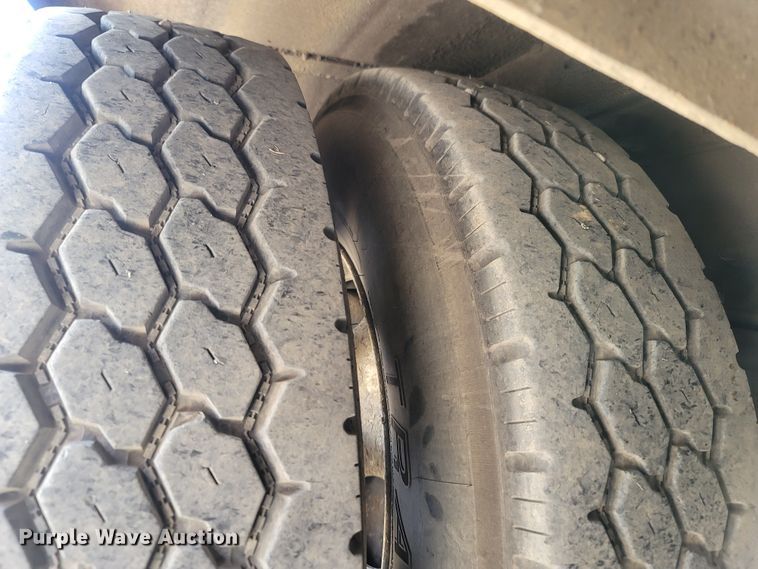 image for item LM9773 2014 Mack CXU613  semi truck