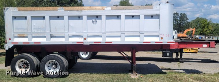 image for item LM9774 2001 RSTR 7418622009648LT  end dump trailer