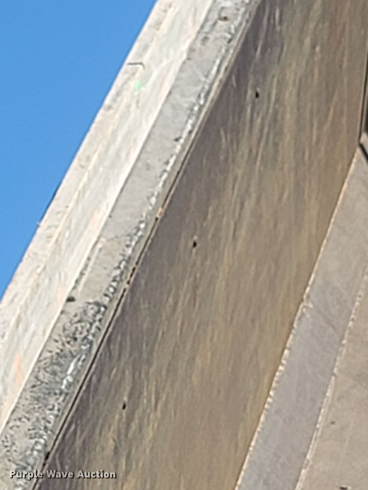 image for item LM9774 2001 RSTR 7418622009648LT  end dump trailer