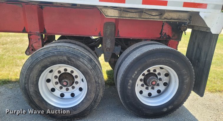 image for item LM9774 2001 RSTR 7418622009648LT  end dump trailer