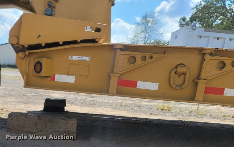 image for item LM9775 1999 Eager Beaver  lowboy equipment trailer