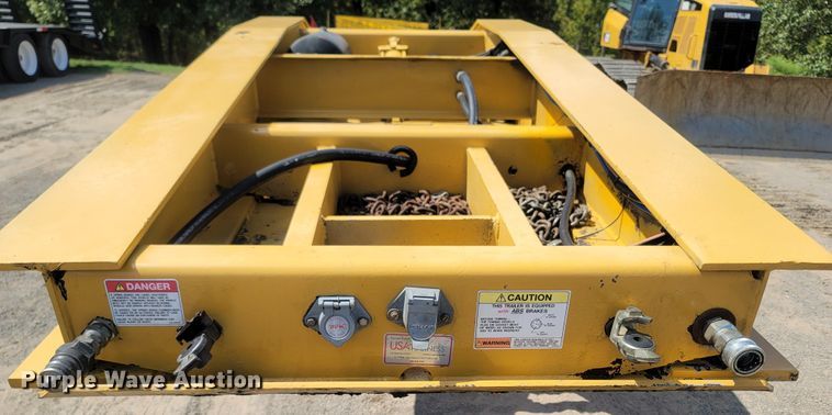 image for item LM9775 1999 Eager Beaver  lowboy equipment trailer