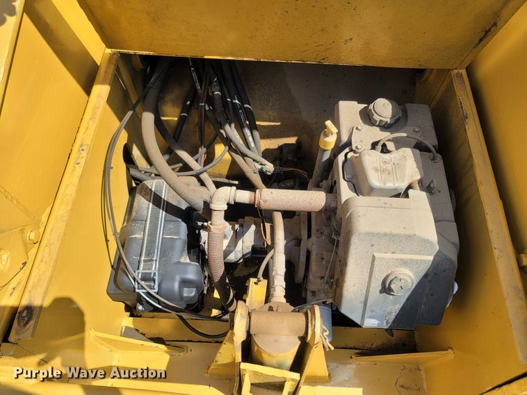 image for item LM9775 1999 Eager Beaver  lowboy equipment trailer