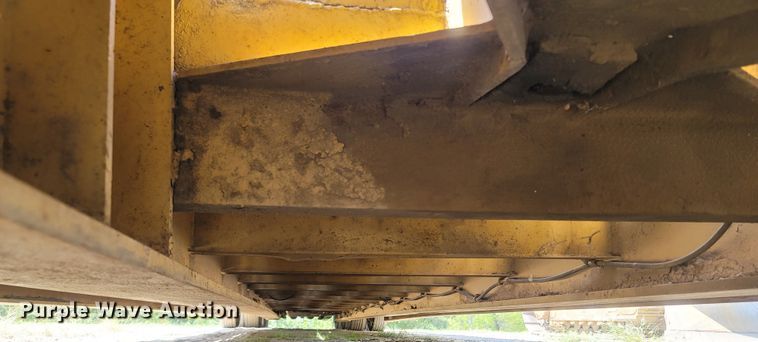 image for item LM9775 1999 Eager Beaver  lowboy equipment trailer