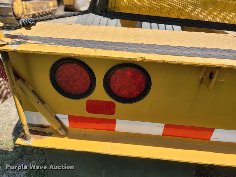 image for item LM9775 1999 Eager Beaver  lowboy equipment trailer