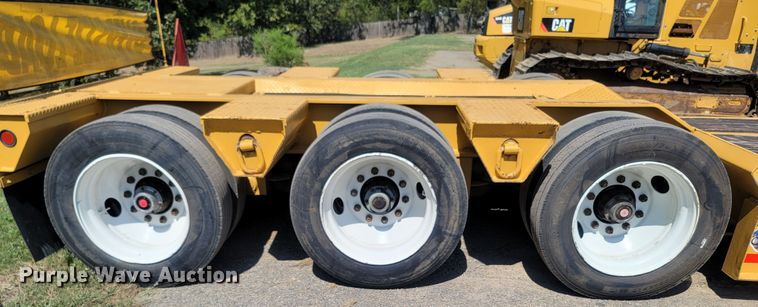 image for item LM9775 1999 Eager Beaver  lowboy equipment trailer