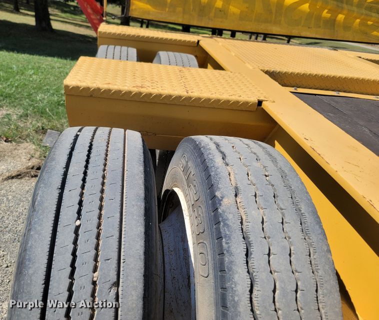 image for item LM9775 1999 Eager Beaver  lowboy equipment trailer