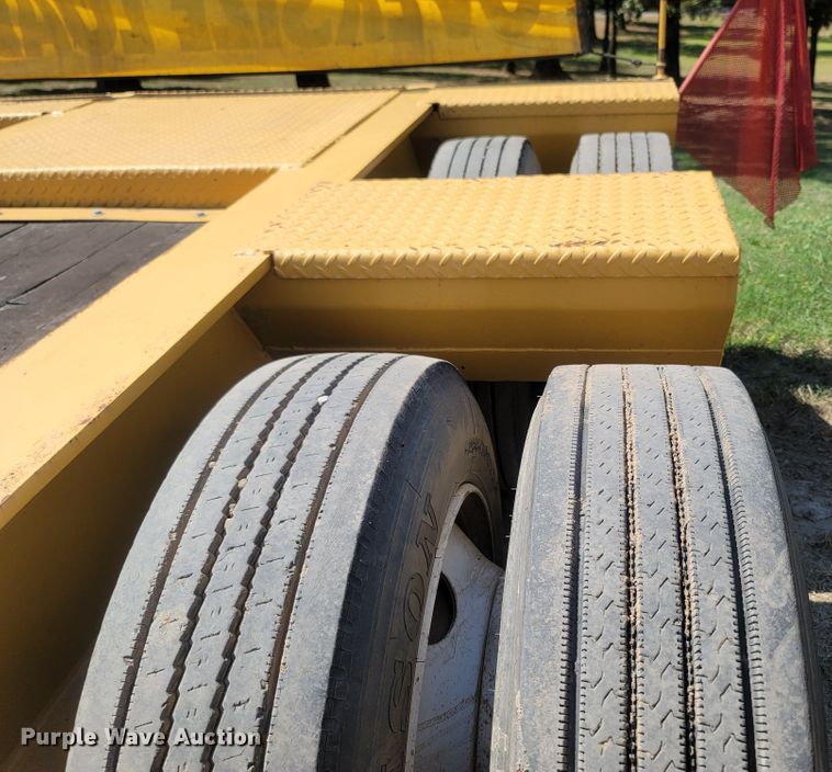 image for item LM9775 1999 Eager Beaver  lowboy equipment trailer