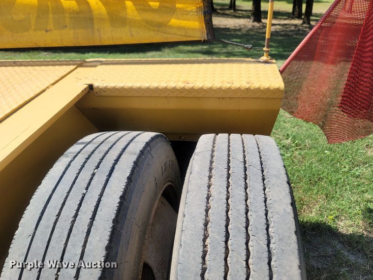 image for item LM9775 1999 Eager Beaver  lowboy equipment trailer