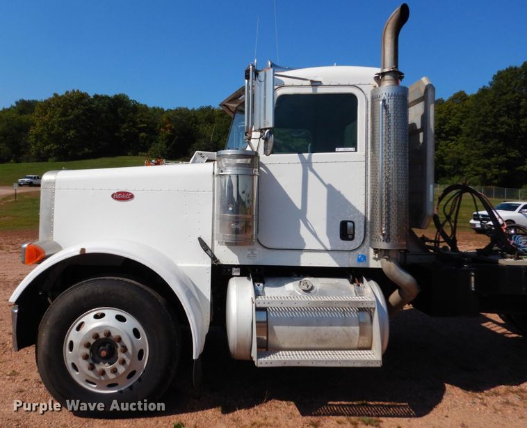 image for item MH9150 2007 Peterbilt 379  semi truck