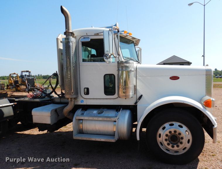 image for item MH9150 2007 Peterbilt 379  semi truck