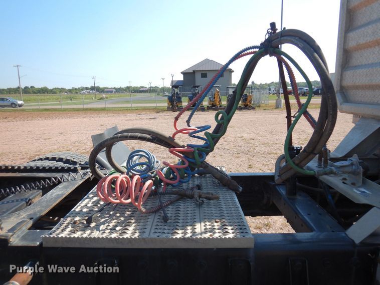 image for item MH9150 2007 Peterbilt 379  semi truck