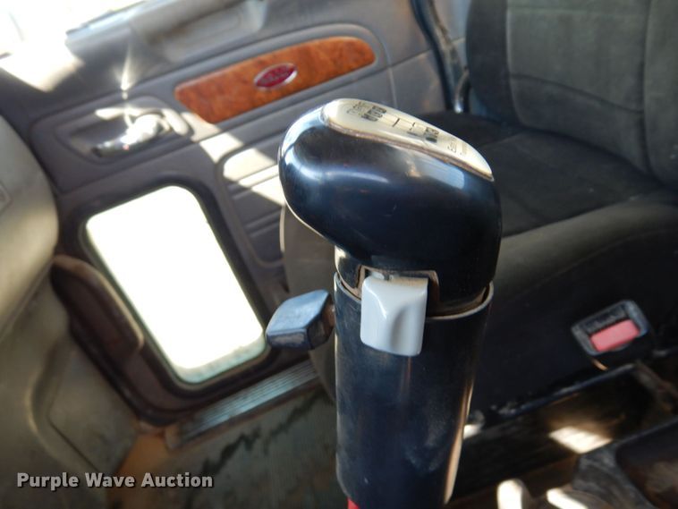 image for item MH9150 2007 Peterbilt 379  semi truck