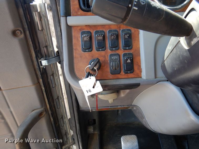 image for item MH9150 2007 Peterbilt 379  semi truck