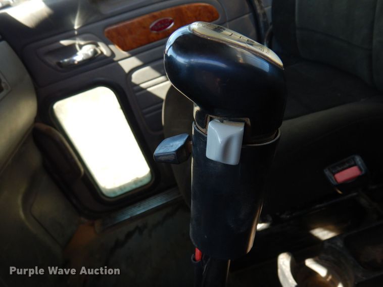 image for item MH9150 2007 Peterbilt 379  semi truck