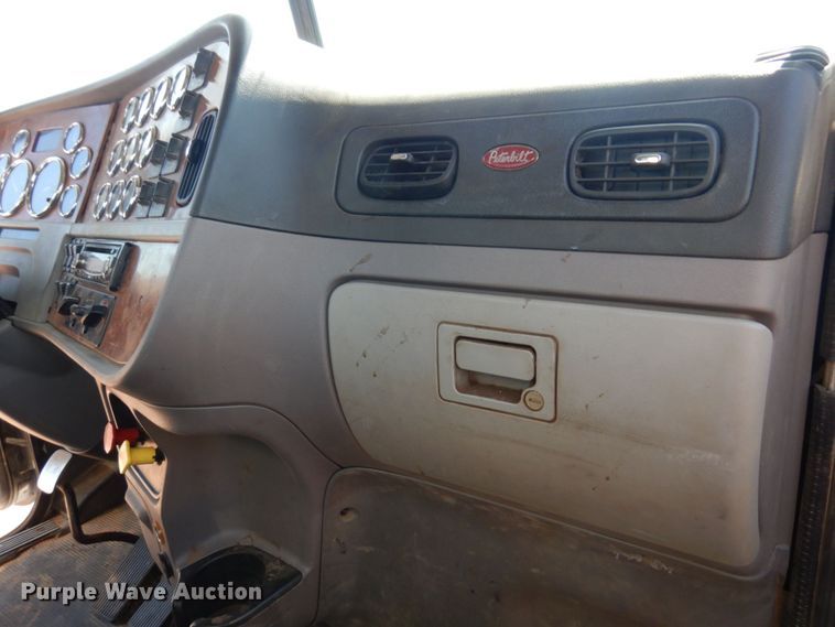 image for item MH9150 2007 Peterbilt 379  semi truck