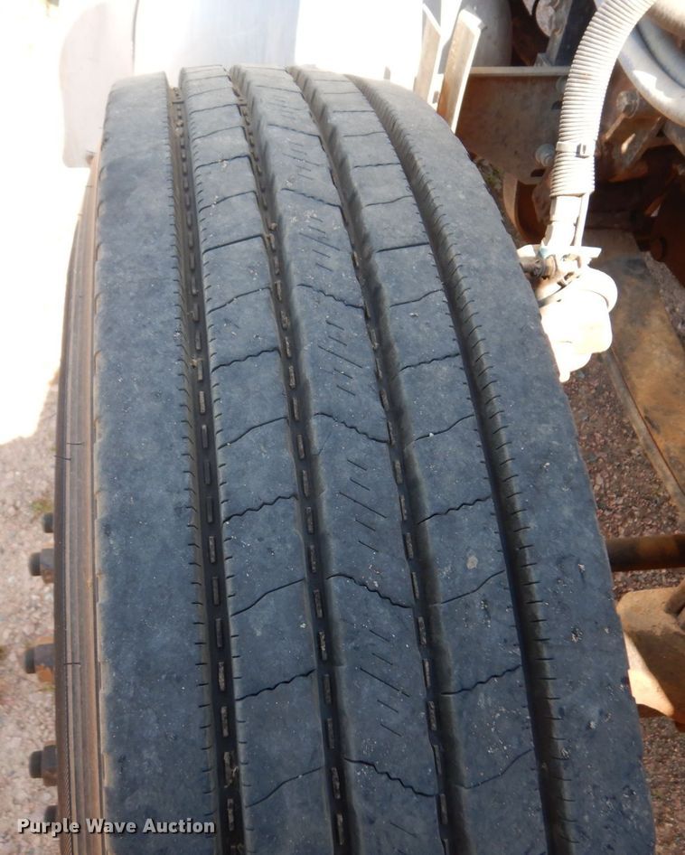 image for item MH9150 2007 Peterbilt 379  semi truck