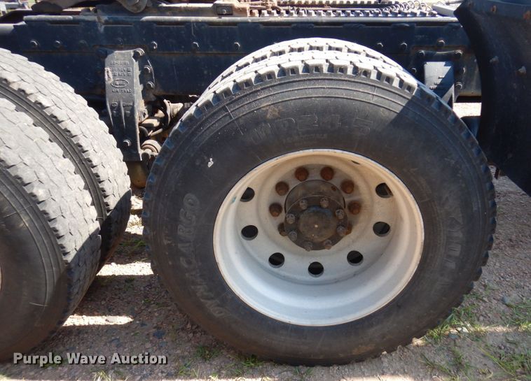 image for item MH9150 2007 Peterbilt 379  semi truck