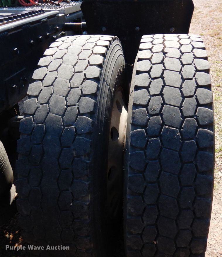 image for item MH9150 2007 Peterbilt 379  semi truck