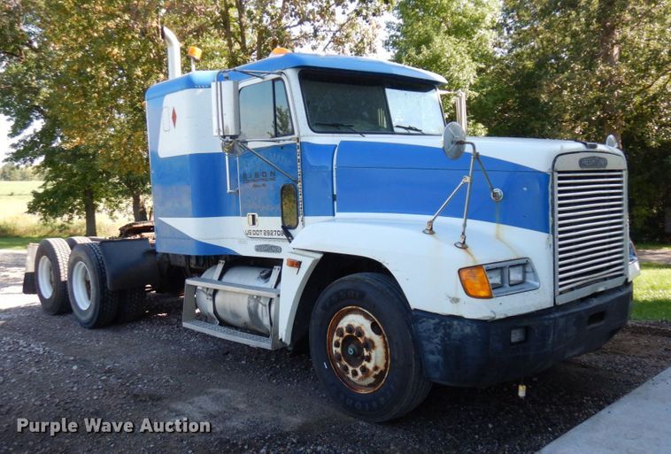 image for item MH9204 1995 Freightliner  semi truck