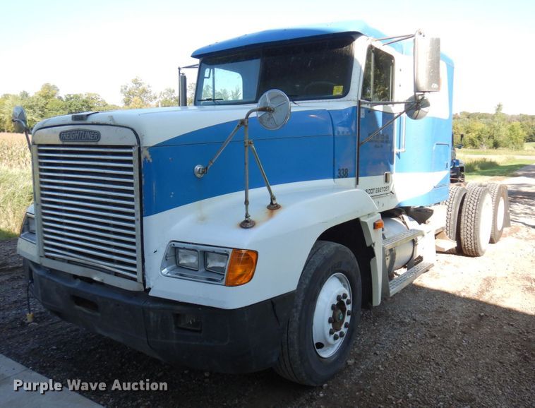 image for item MH9204 1995 Freightliner  semi truck