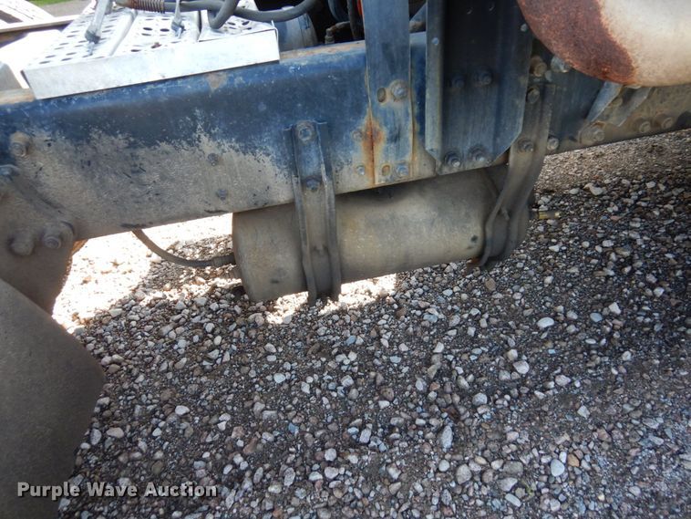 image for item MH9204 1995 Freightliner  semi truck