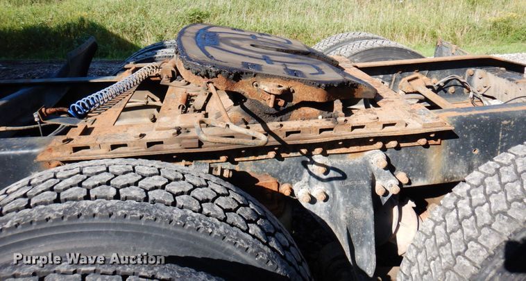 image for item MH9204 1995 Freightliner  semi truck