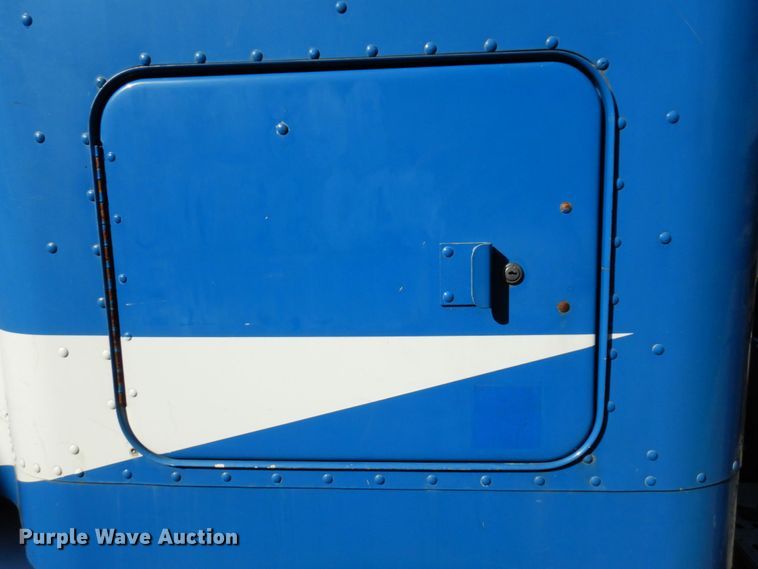 image for item MH9204 1995 Freightliner  semi truck