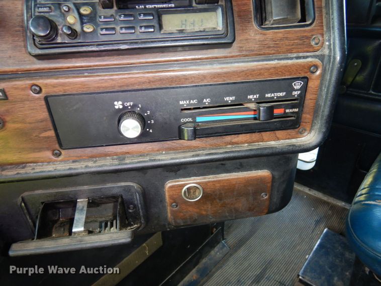 image for item MH9204 1995 Freightliner  semi truck