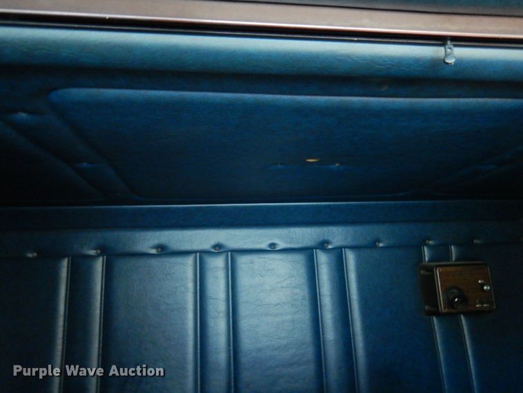 image for item MH9204 1995 Freightliner  semi truck