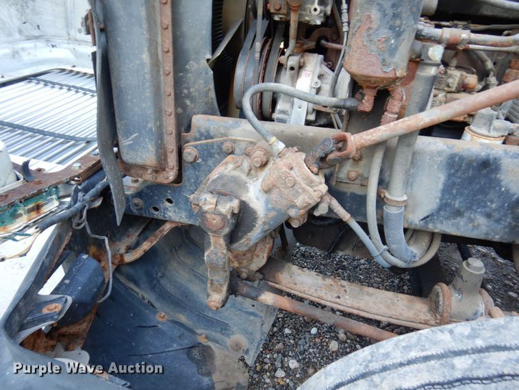 image for item MH9204 1995 Freightliner  semi truck