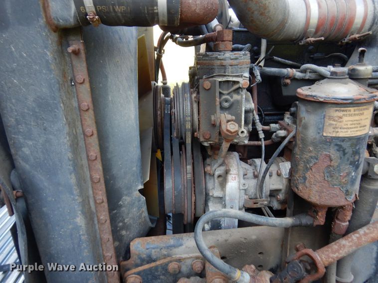 image for item MH9204 1995 Freightliner  semi truck