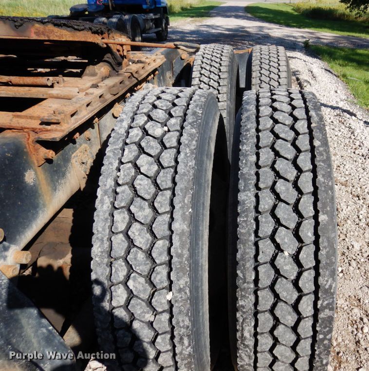 image for item MH9204 1995 Freightliner  semi truck