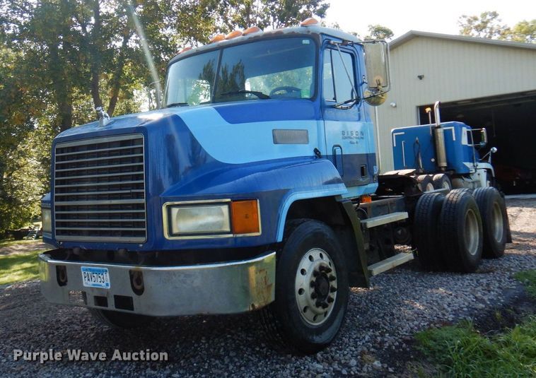 image for item MH9205 1994 Mack CH613  semi truck