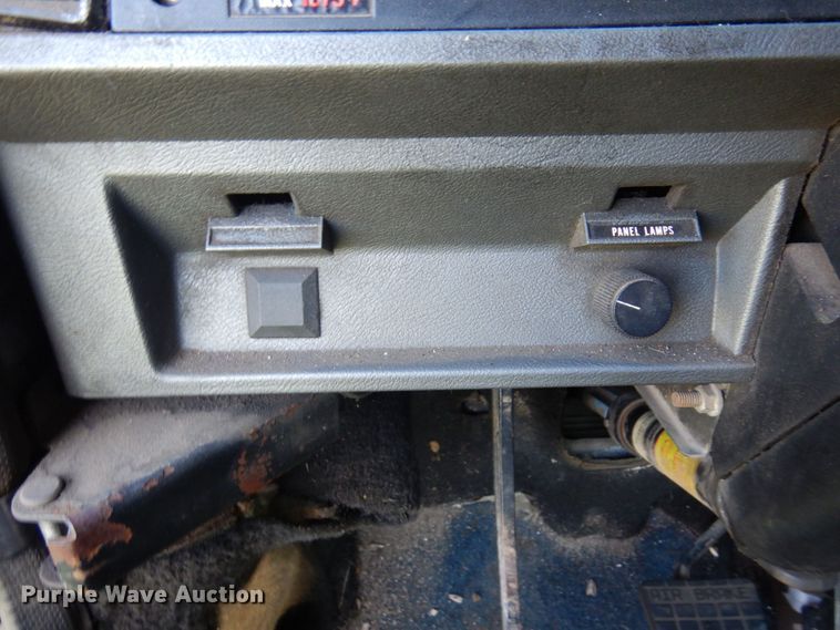 image for item MH9205 1994 Mack CH613  semi truck