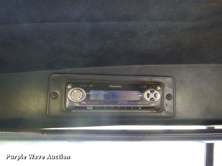 image for item MH9205 1994 Mack CH613  semi truck