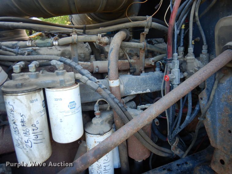 image for item MH9205 1994 Mack CH613  semi truck