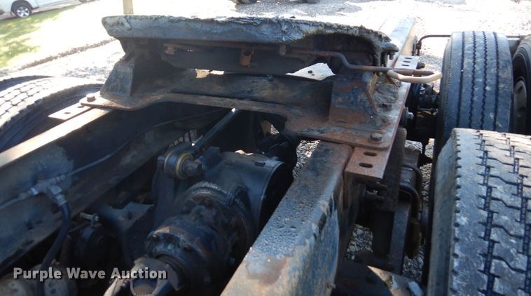 image for item MH9205 1994 Mack CH613  semi truck